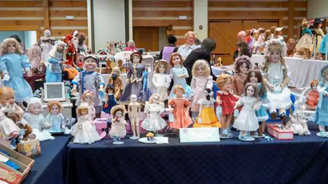 St. Petersburg Doll and Bear Show